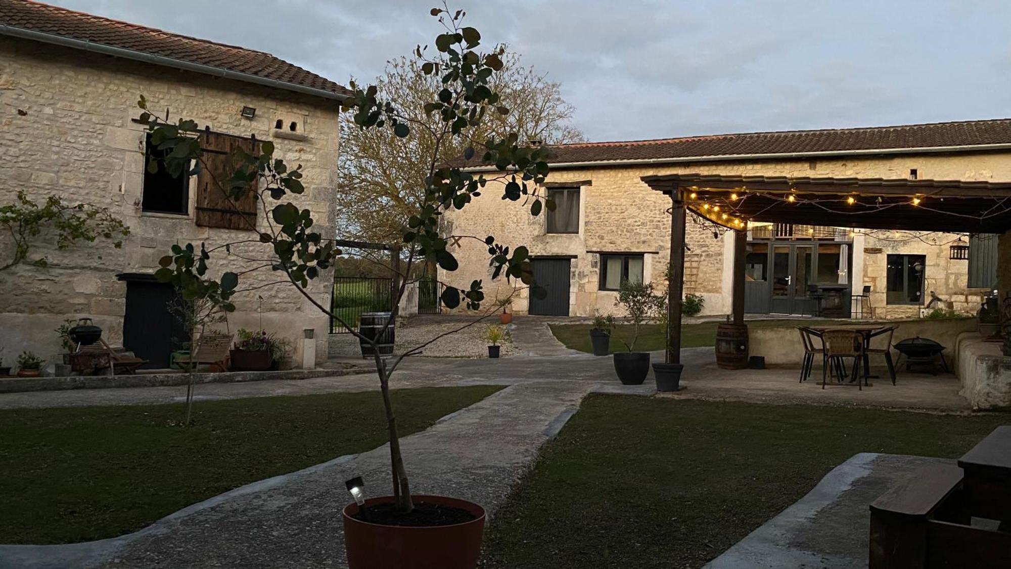 Métairie des Gâcheries Champagne-et-Fontaine Esterno foto
